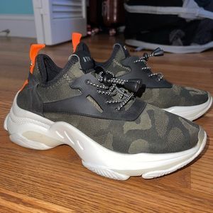 Steve Madden Myles Camo Sneakers